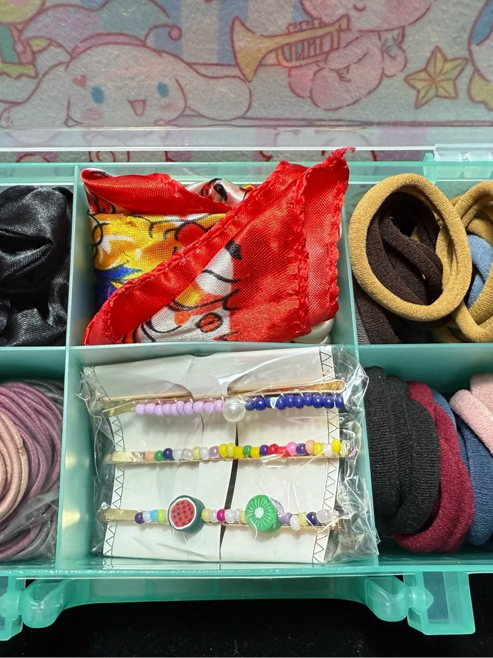 Green Multi-Compartment Hair Accessory Organizer - Assorted Colors